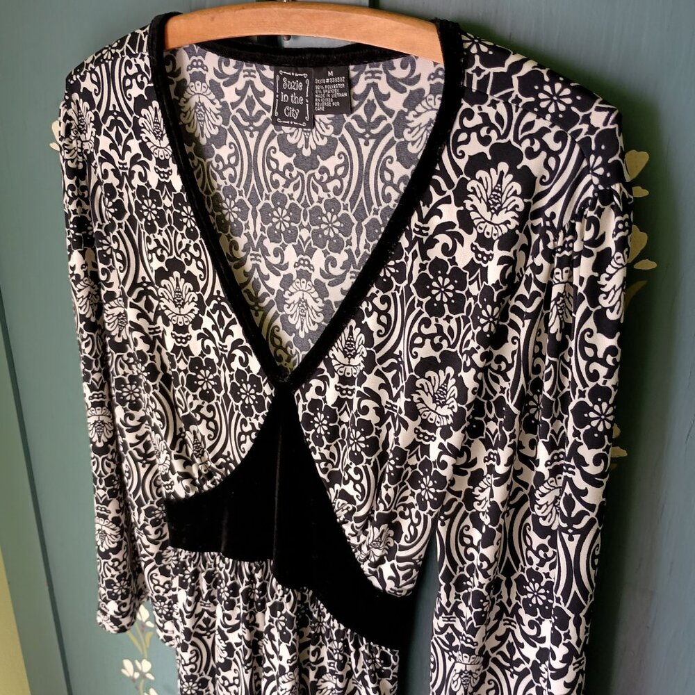 Flowy Tie Around Blouse Suzie In the City Faux Velour Accents Black & White Sz M